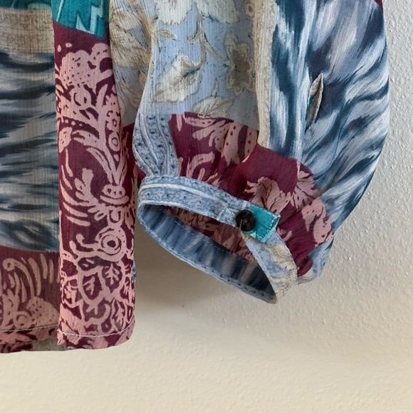 Coldwater Creek Women's SZ S Maroon Blue Cream Blouse Front 1/2 Button w/ Tie - Picture 2 of 13